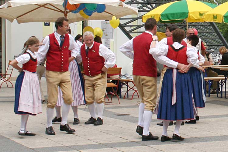 G20050611-IMG0584-NufringerTor-Hegnach-Teil - Volkstanzgruppe Hegnach