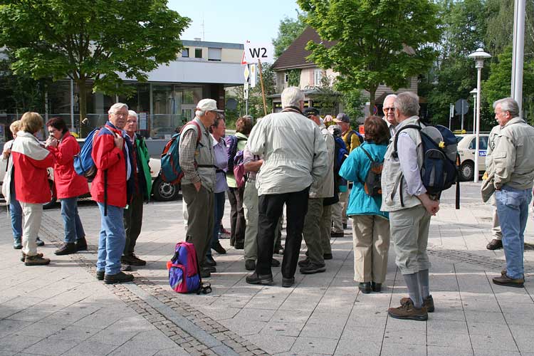 G20050612-IMG1174-Bahnhof-W2 - Treffen am Bahnhof