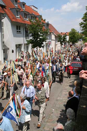 G20050612-IMG1433-FestzugmitWimpeln - Festzug