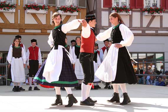 G20050612-IMG1690-FrommernJugend - Volkstanzgruppe Frommern (Jugend)