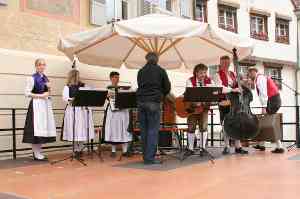 20110528-GM-IMG6213-Weibermarkt-Weilersteusslingen-Musik