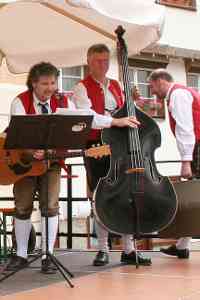 20110528-GM-IMG6213-Weibermarkt-Weilersteusslingen-Musiker