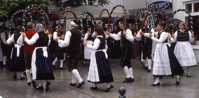 G52204 - Albvereinsfest 2004 - 5.6.2004 10.40-11 Elchingen